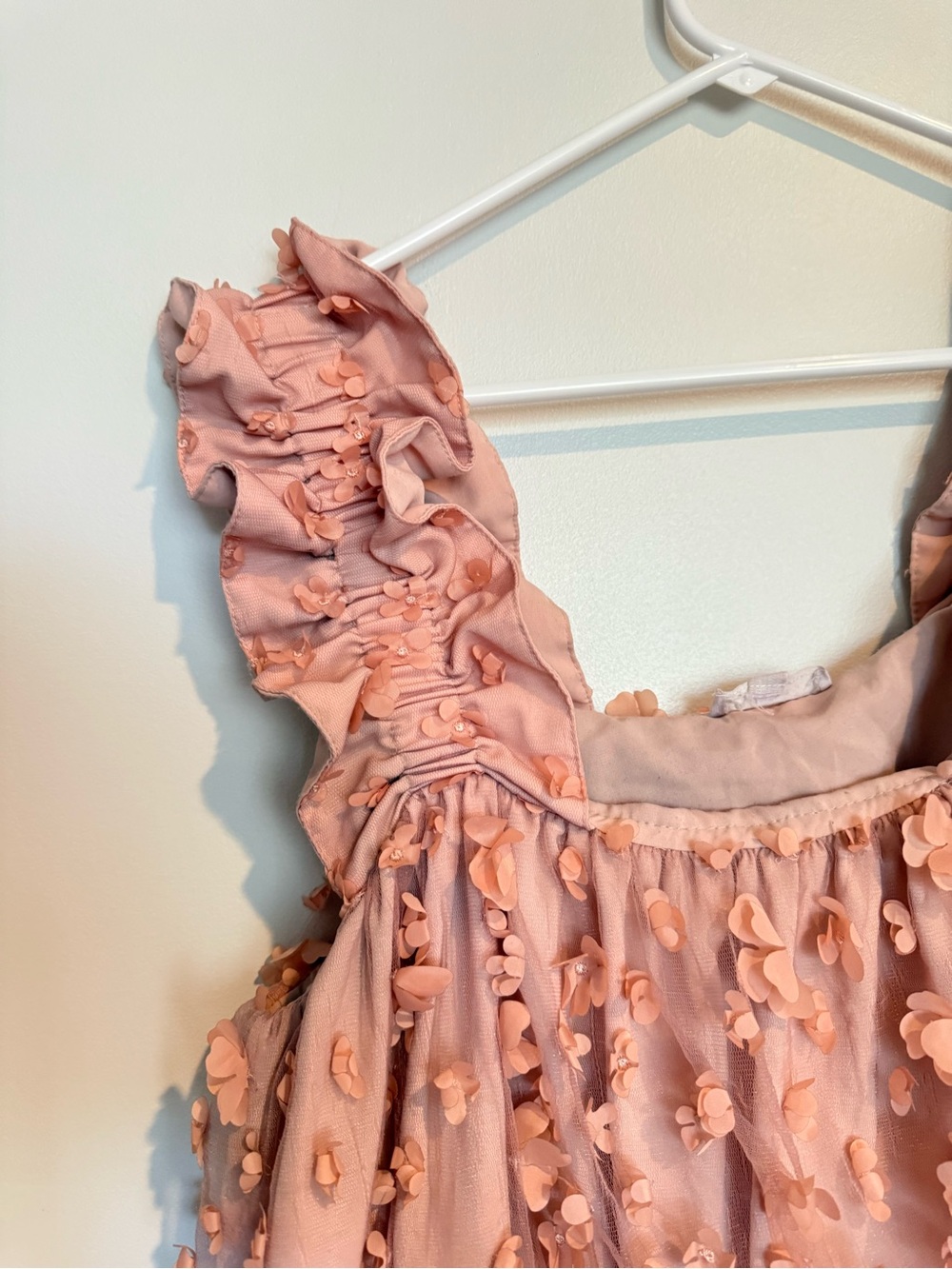 Entro Delicate Pink Ruffle Flutter Tank Top - Picture 2 of 8